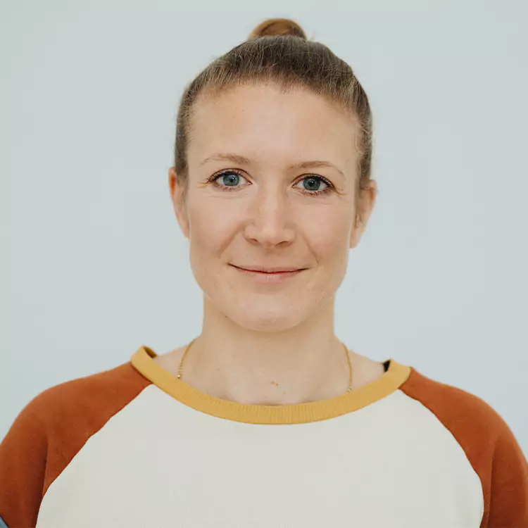 Dr. Nina Schiller - Medical Consultant, Gynäkologin